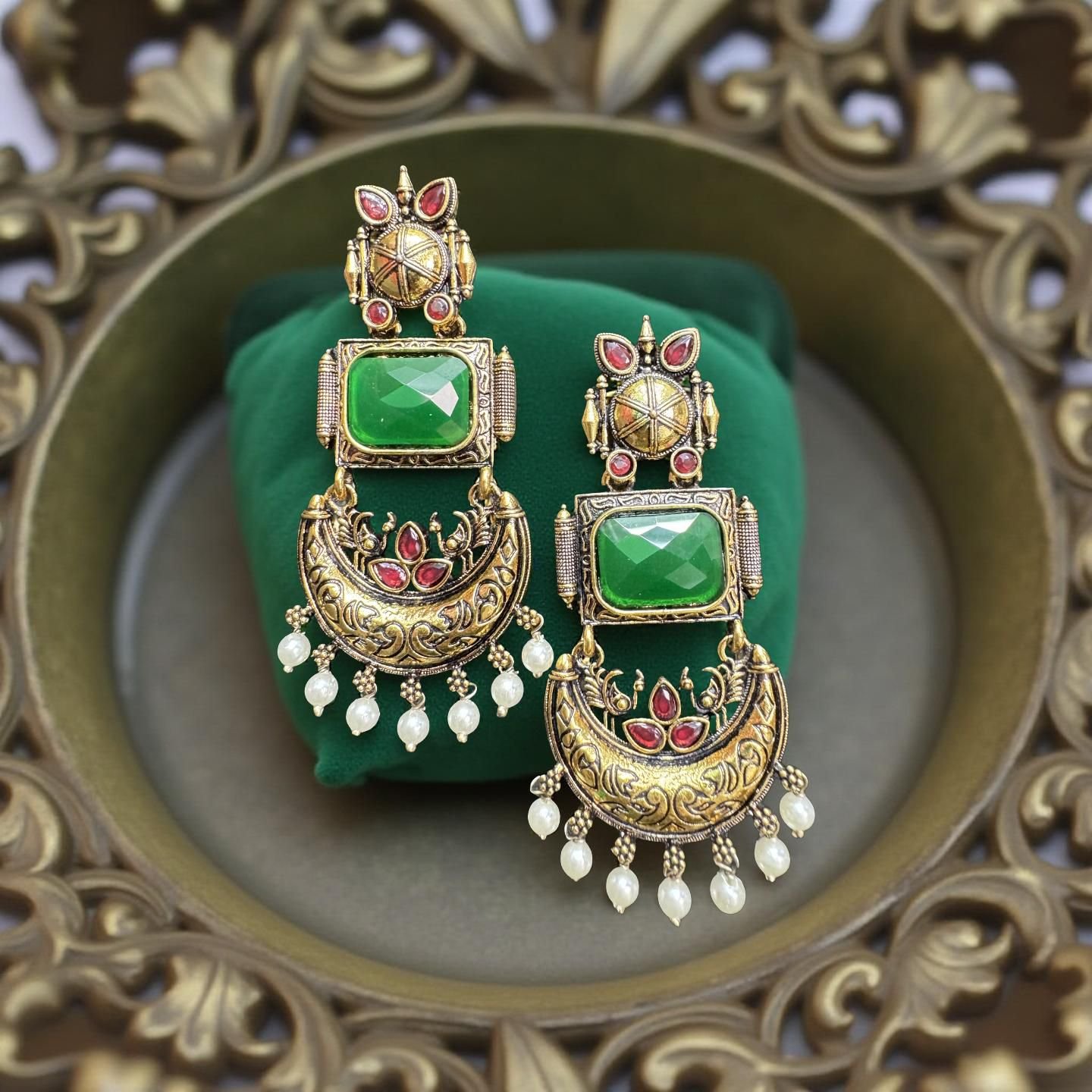 ANTIQUE GOLD PLATED TEMPLE DANGLER  EARRINGS